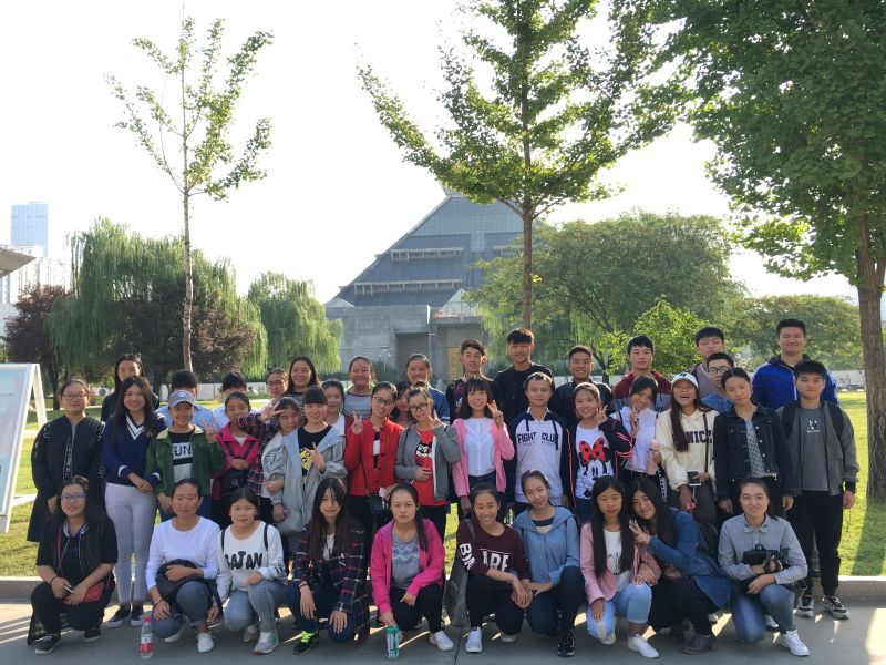 参加认知实习的师生合影